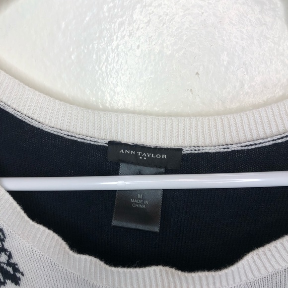 Ann Taylor Sweater White black floral design - Picture 2 of 2
